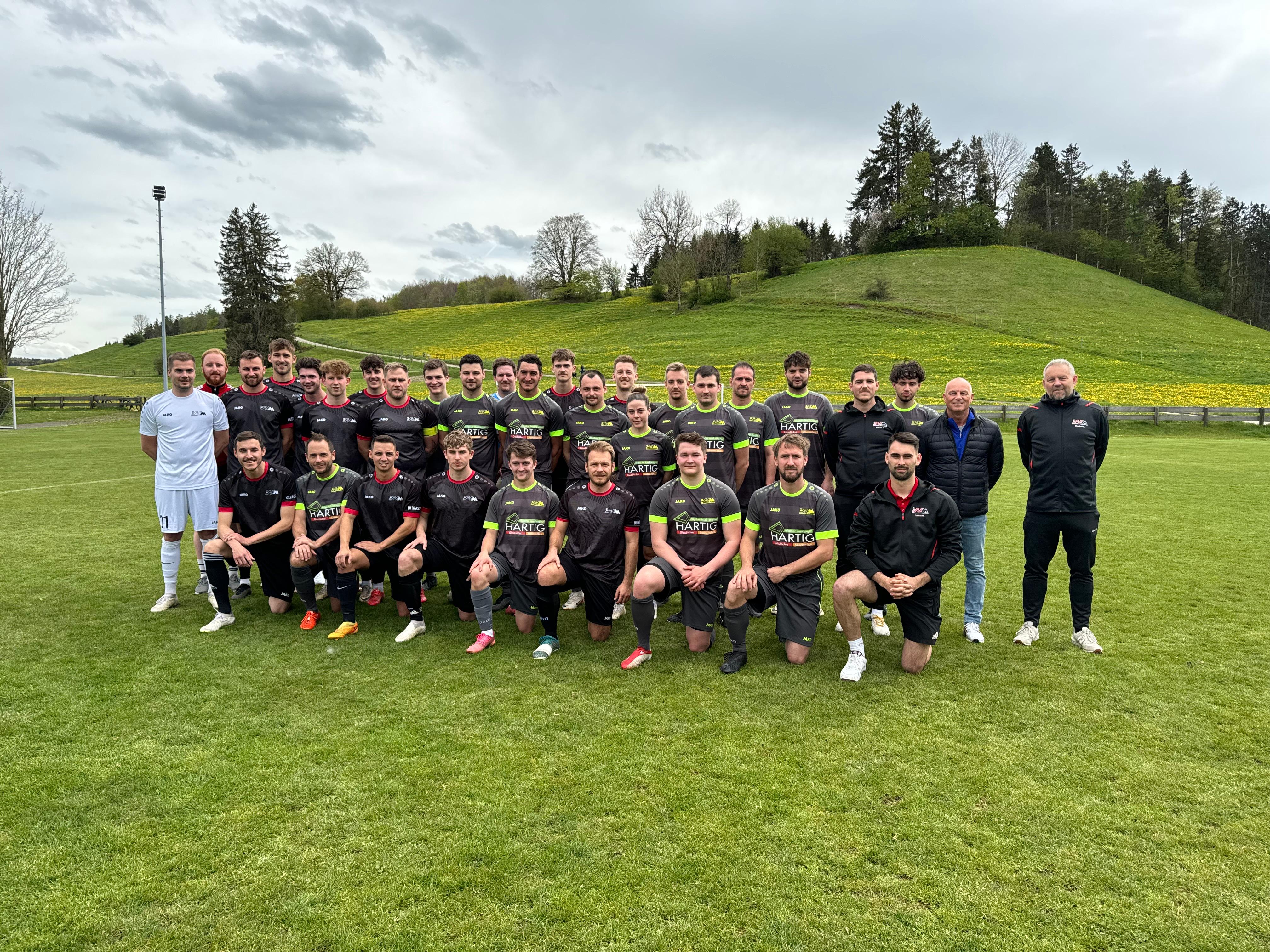 Mannschaftsfoto der Herrenmannschaft des SV Mauerstetten